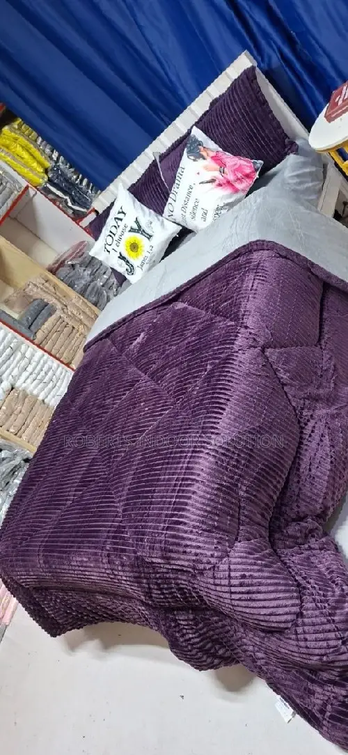 Chic Velvet Fleece Reversible Duvet Set