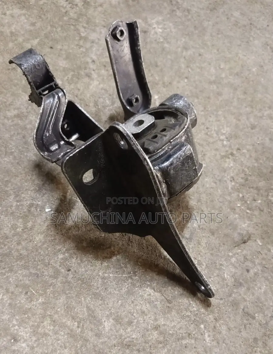 Gearbox Mounting Toyota Noah