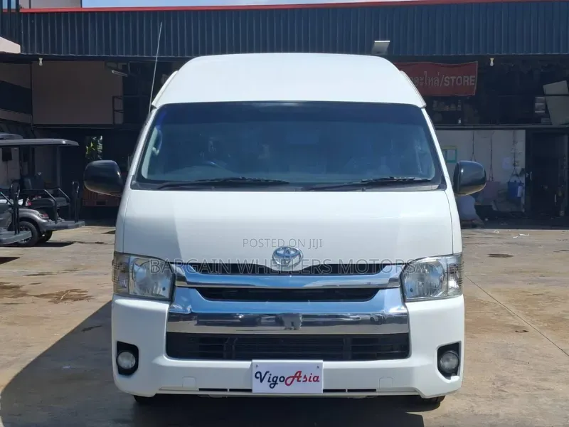 Toyota Grand HiAce 2019 White