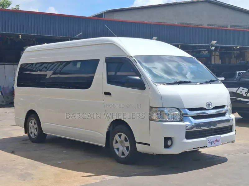 Toyota Grand HiAce 2019 White