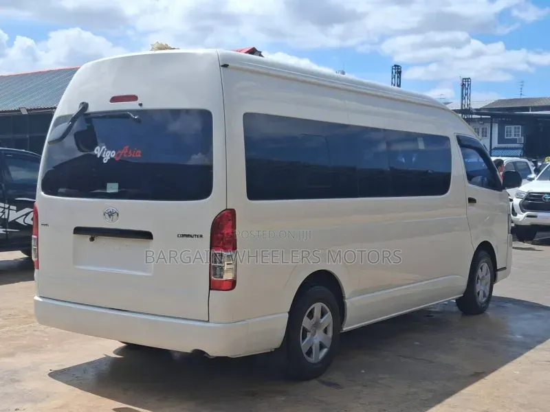 Toyota Grand HiAce 2019 White