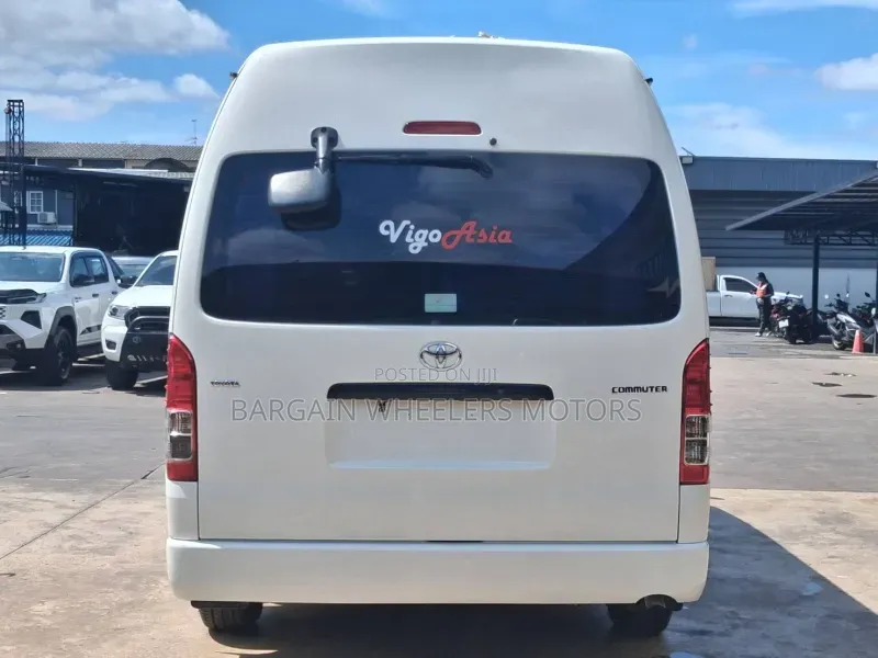 Toyota Grand HiAce 2019 White