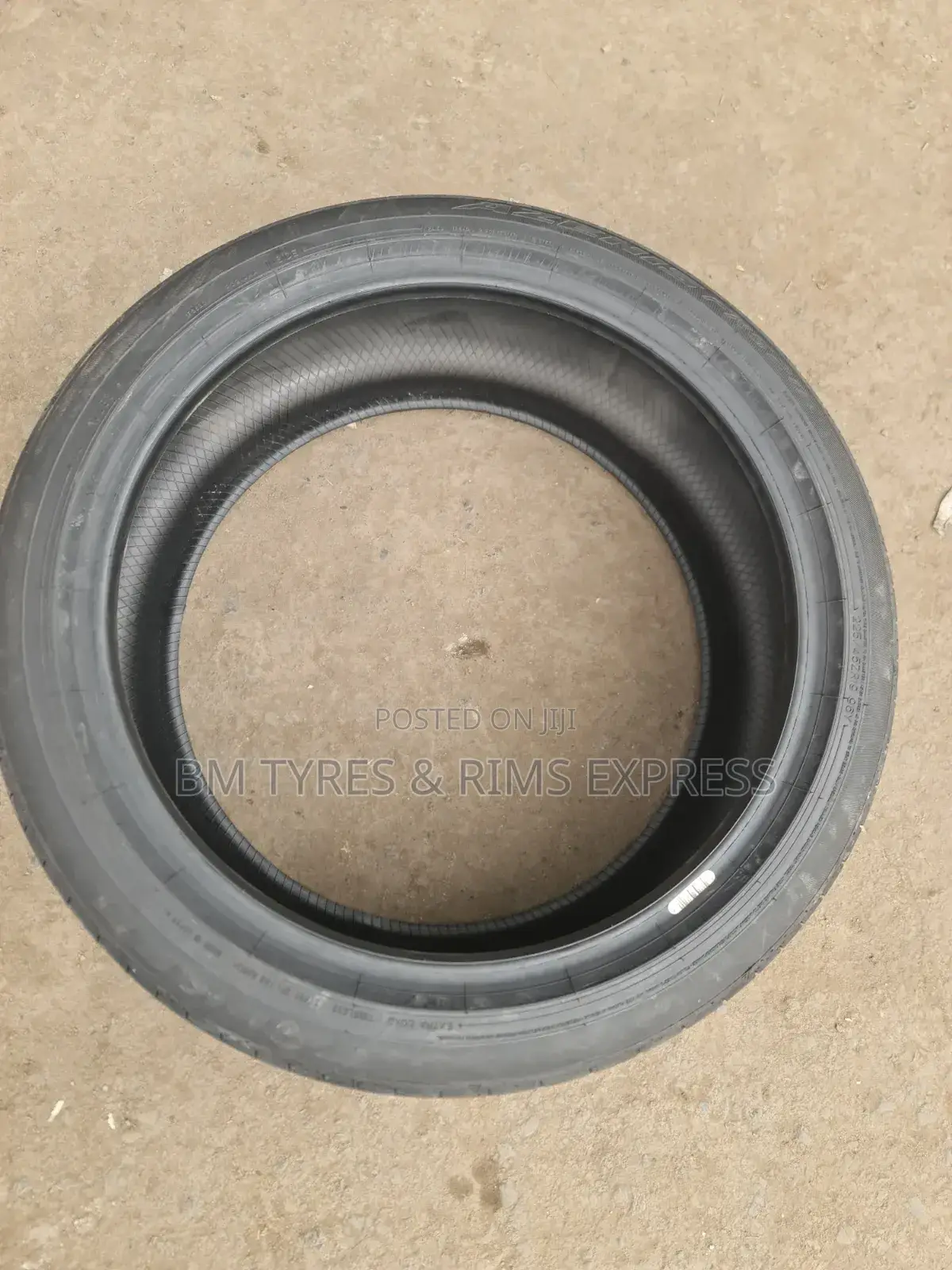 225 /45 R19 Falken Tires (Japan)
