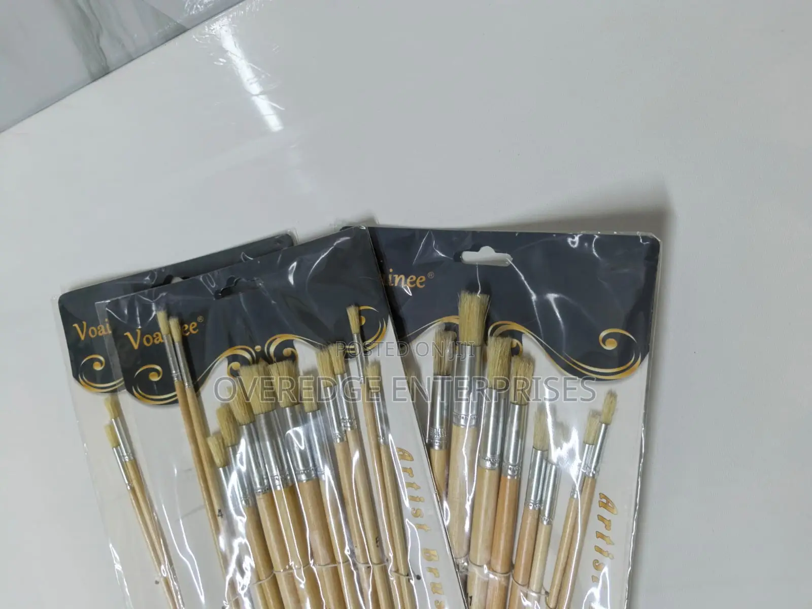 Artist Brushes Available for Painters and Arts