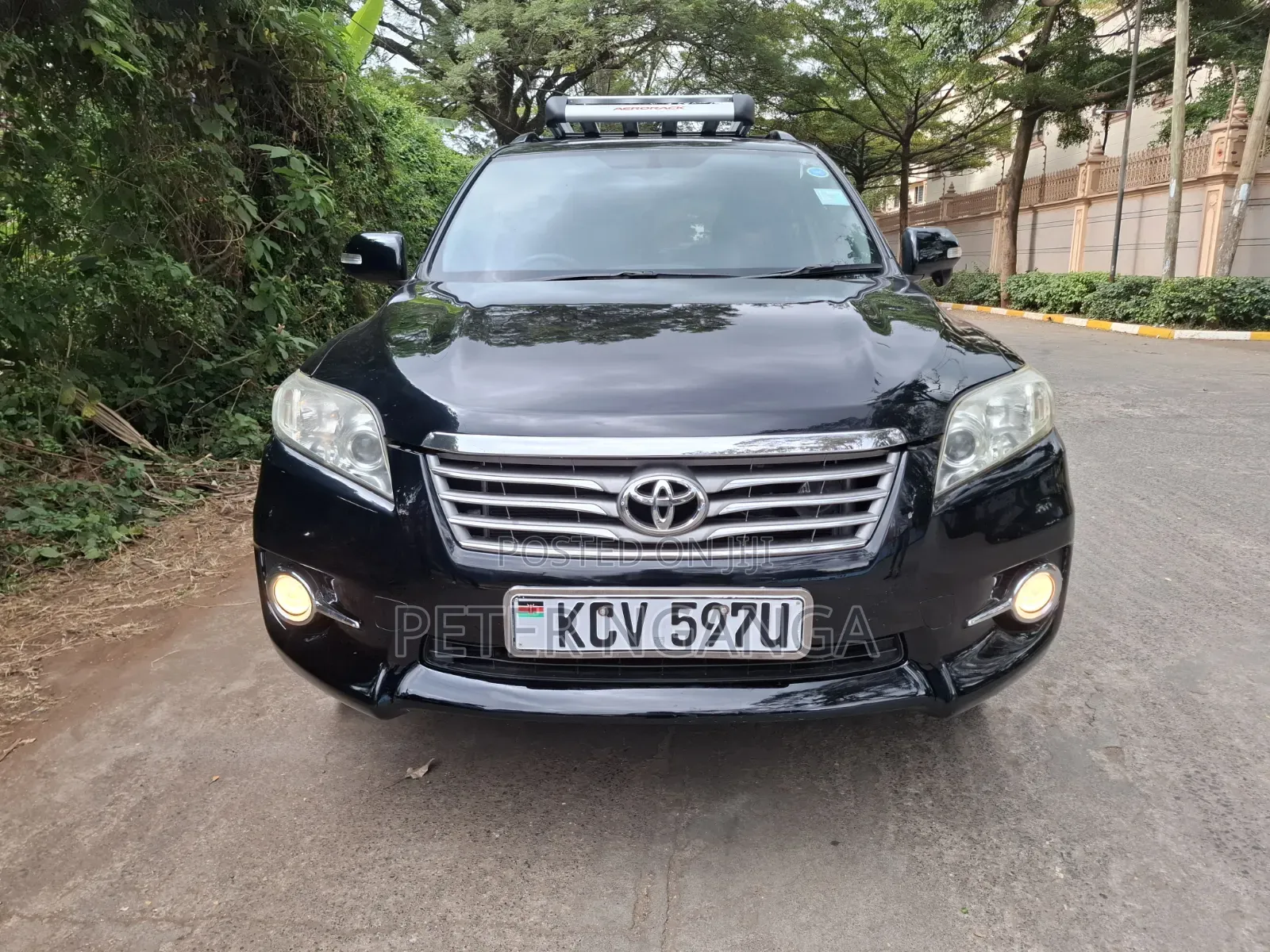 Toyota Vanguard 2012 Black