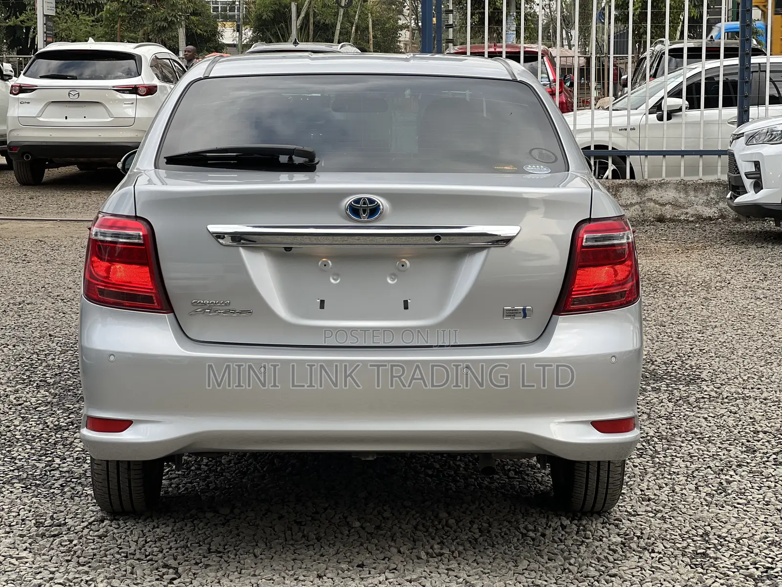 Toyota Axio 1.5 Hybrid 2WD 2019 Silver