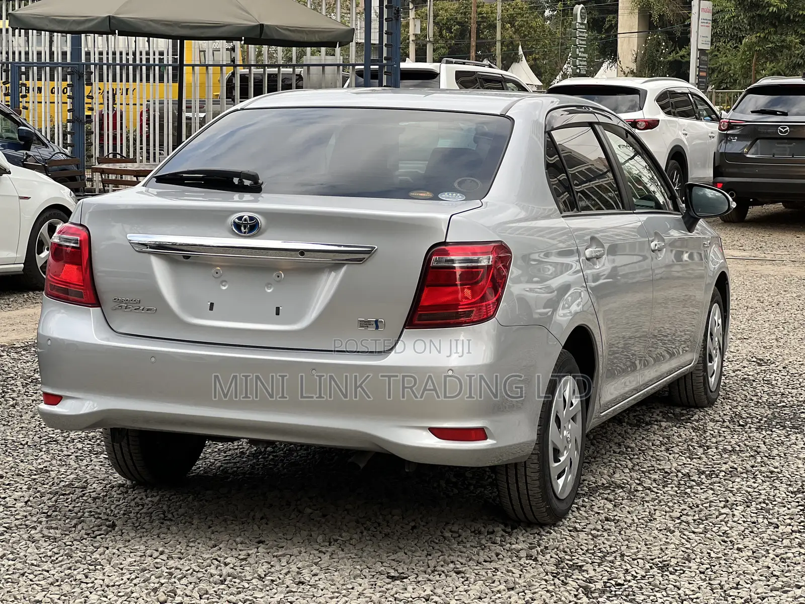 Toyota Axio 1.5 Hybrid 2WD 2019 Silver