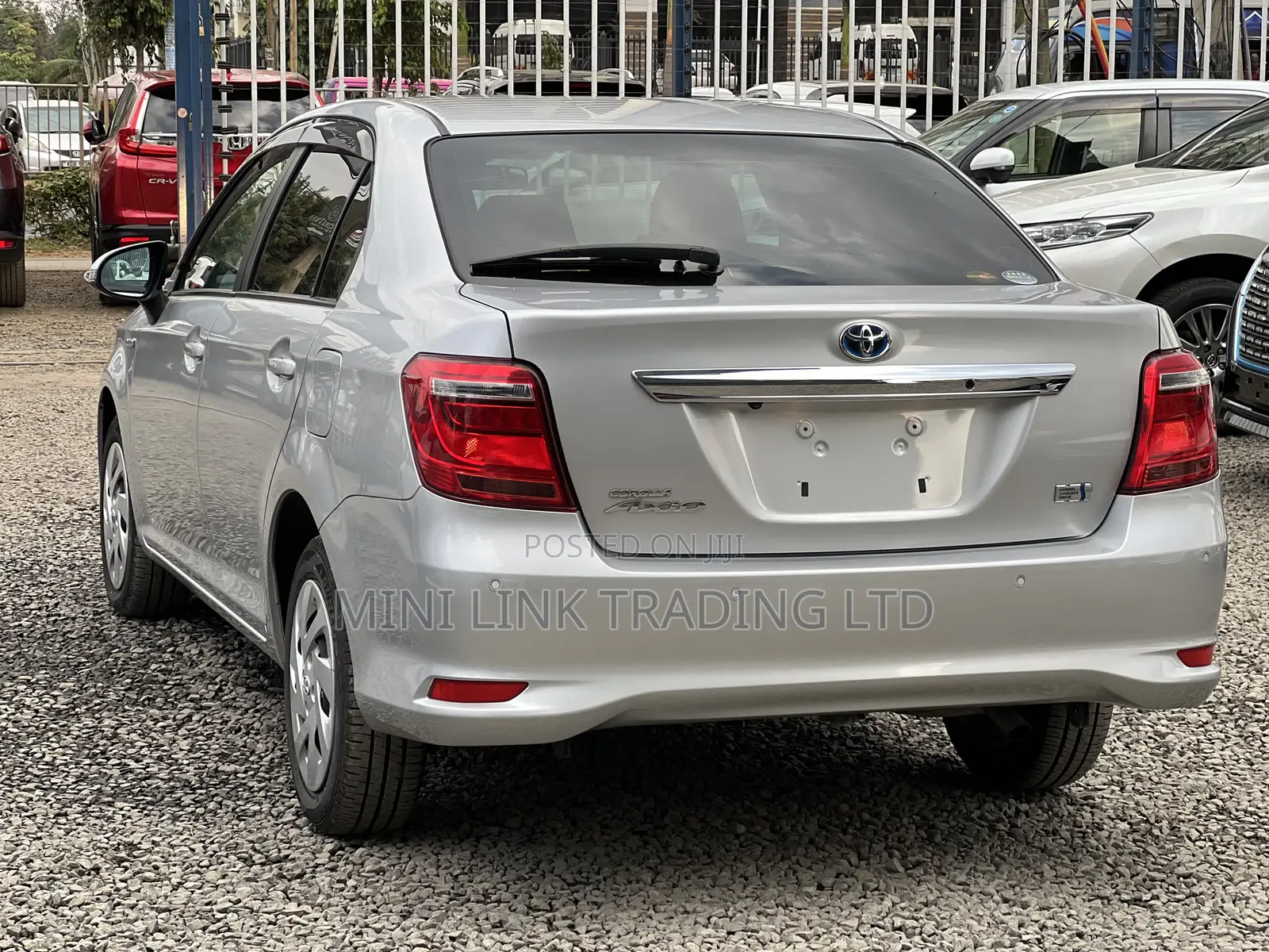 Toyota Axio 1.5 Hybrid 2WD 2019 Silver