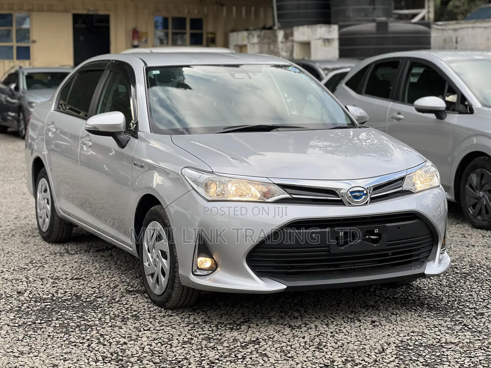 Toyota Axio 1.5 Hybrid 2WD 2019 Silver