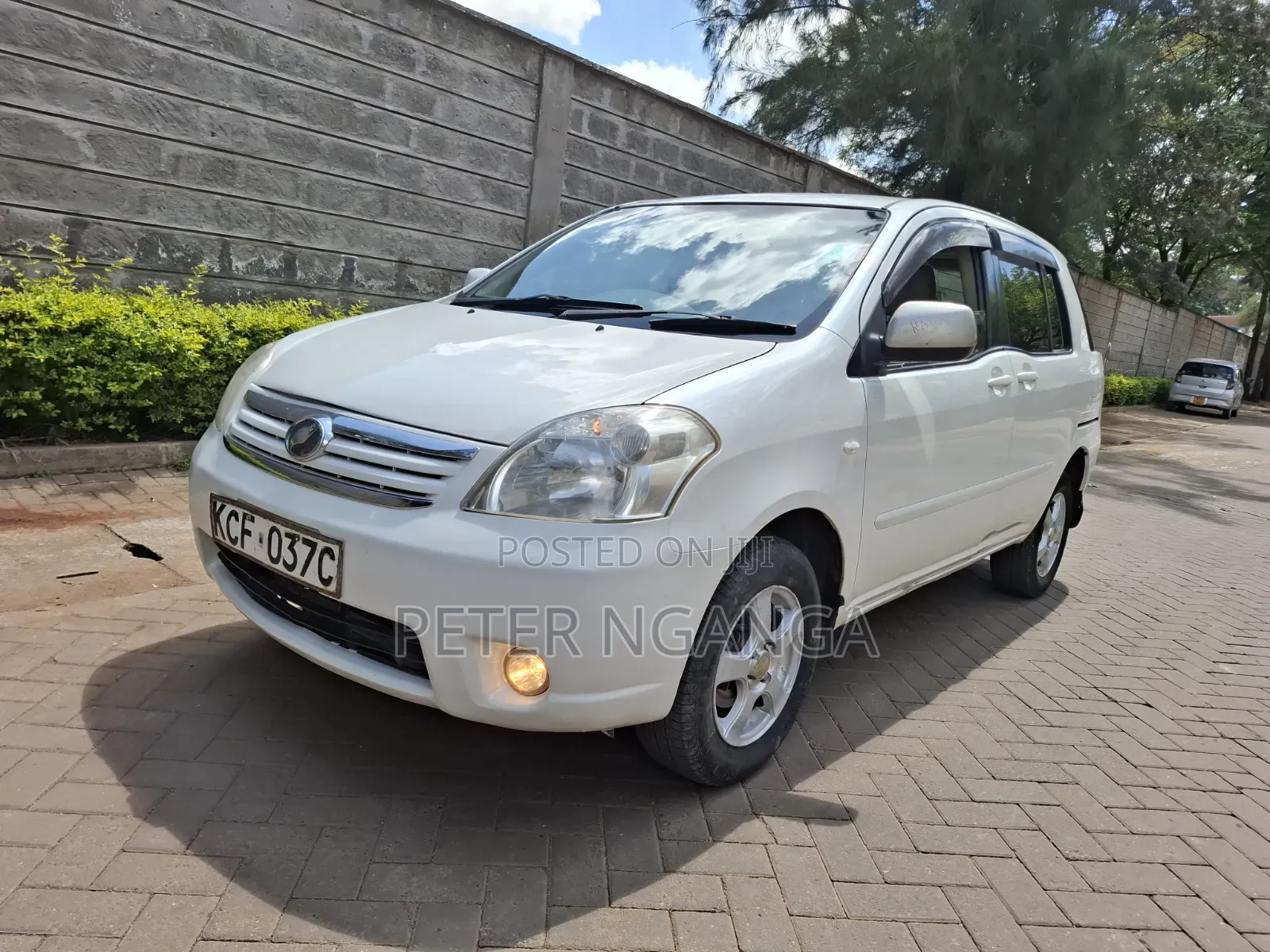Toyota Raum 2008 Off white