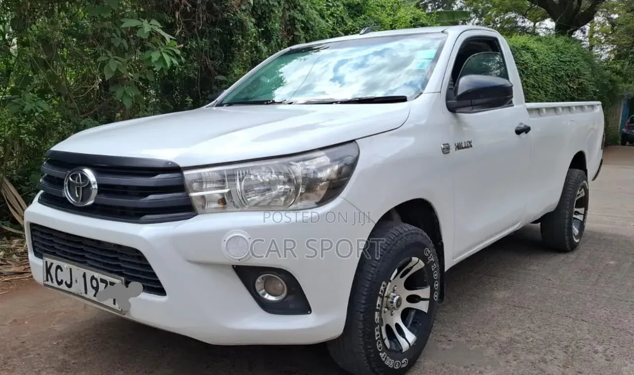 Toyota Hilux 2016 White
