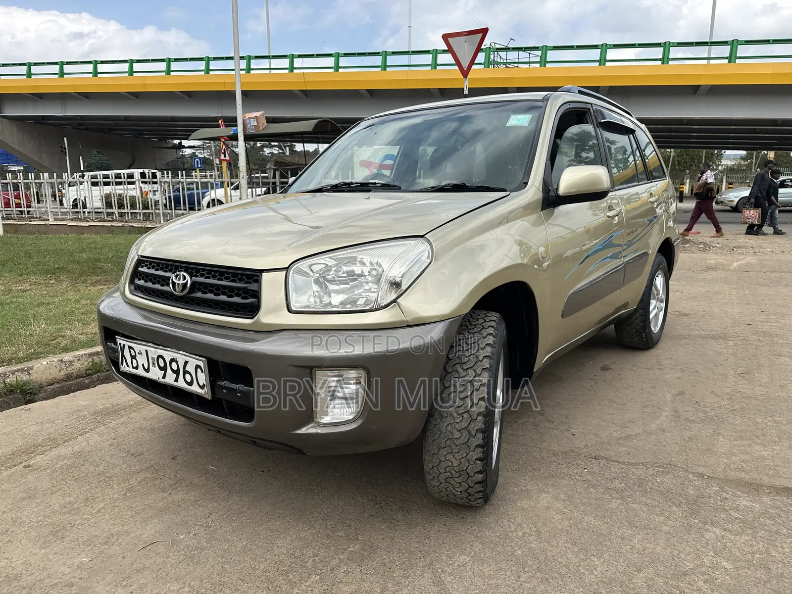 Toyota RAV4 2005 Gold