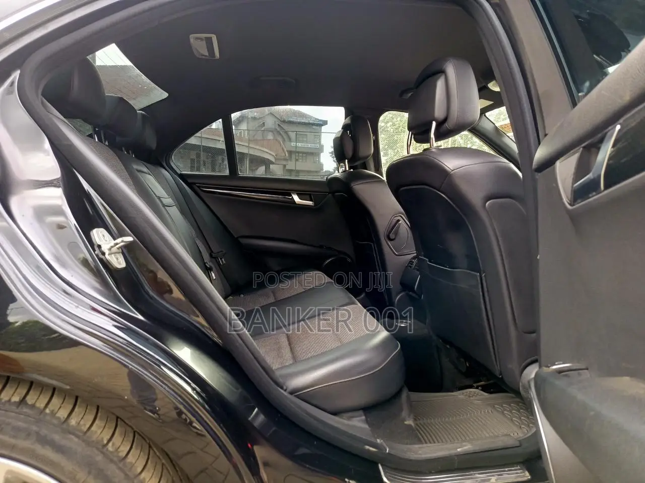 Mercedes-Benz C200 2012 Black