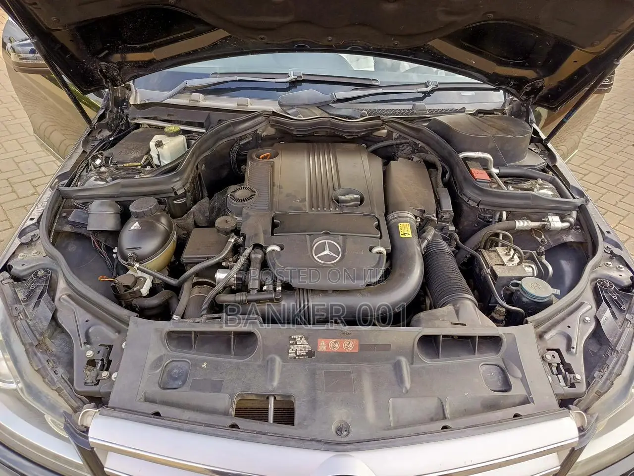 Mercedes-Benz C200 2012 Black