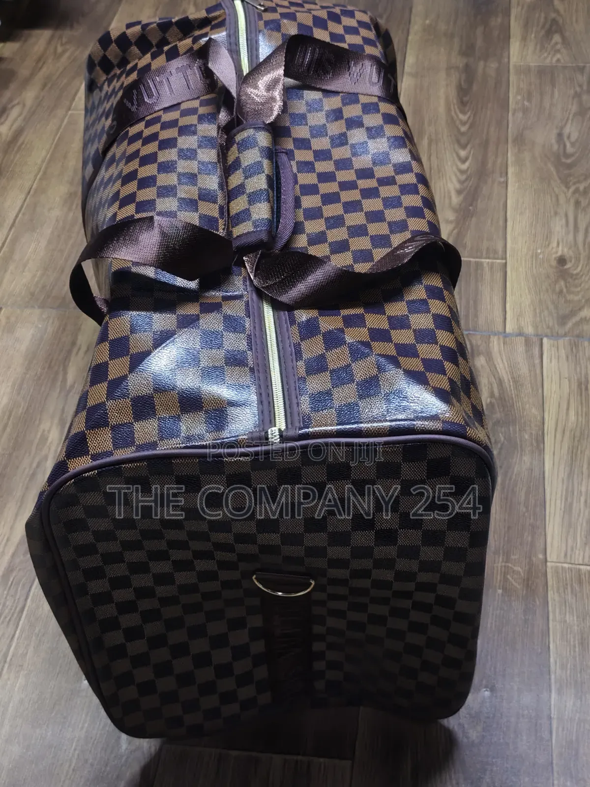 Quality Leather Designer Luiz Vtton Traveling Large Size Bag Available
