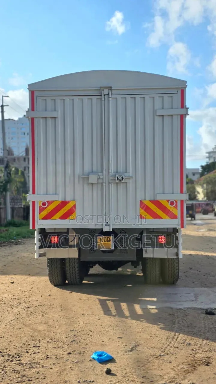 Isuzu Fvz34 2021 White