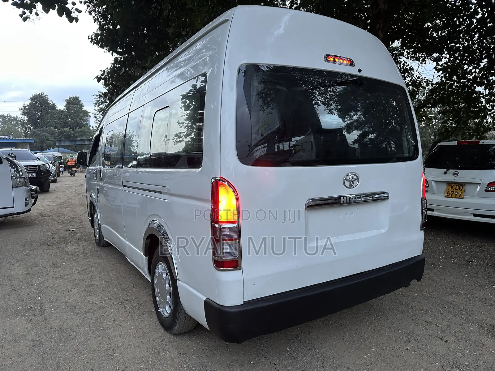 Toyota HiAce 2019 White