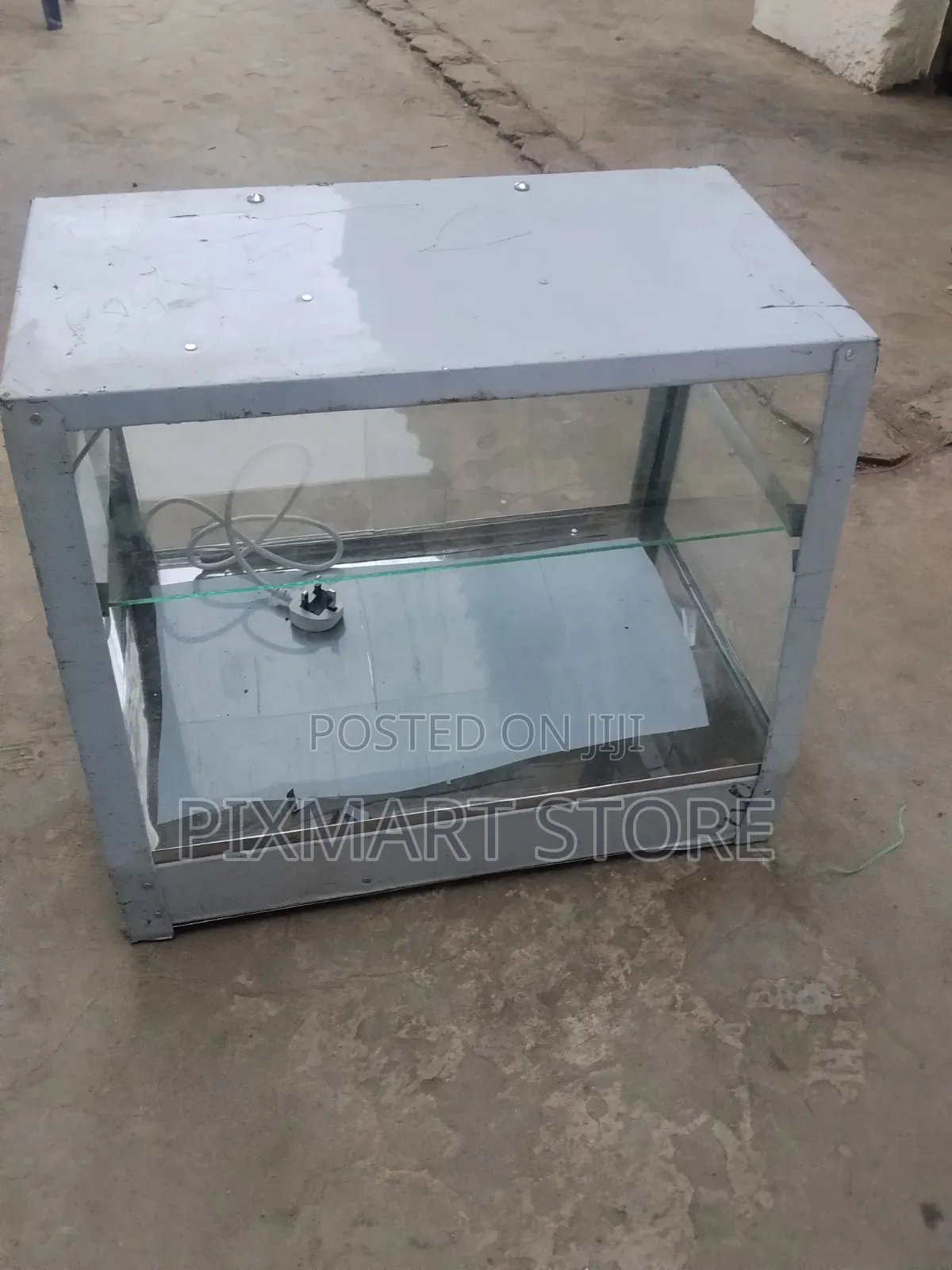 Electric Heated Chips Showcase Display
