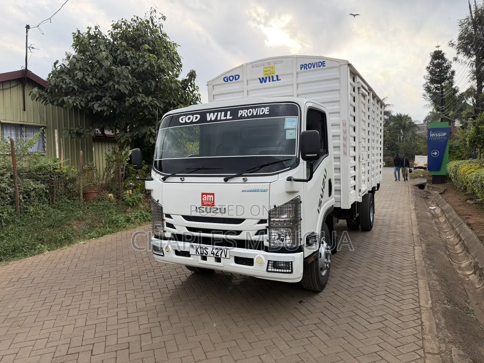 Isuzu NQR 2025 White