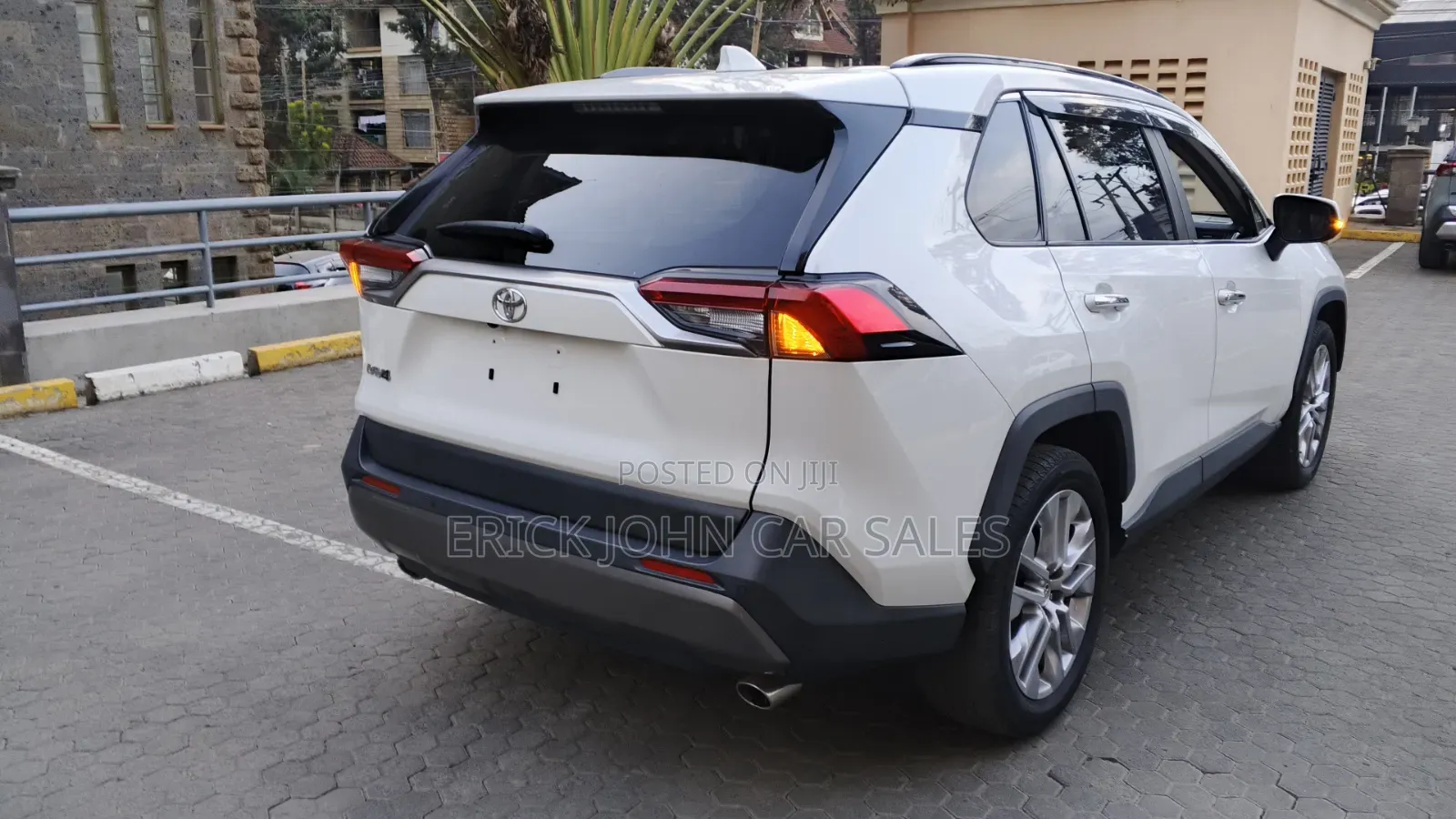 Toyota RAV4 Adventure AWD 2020 White