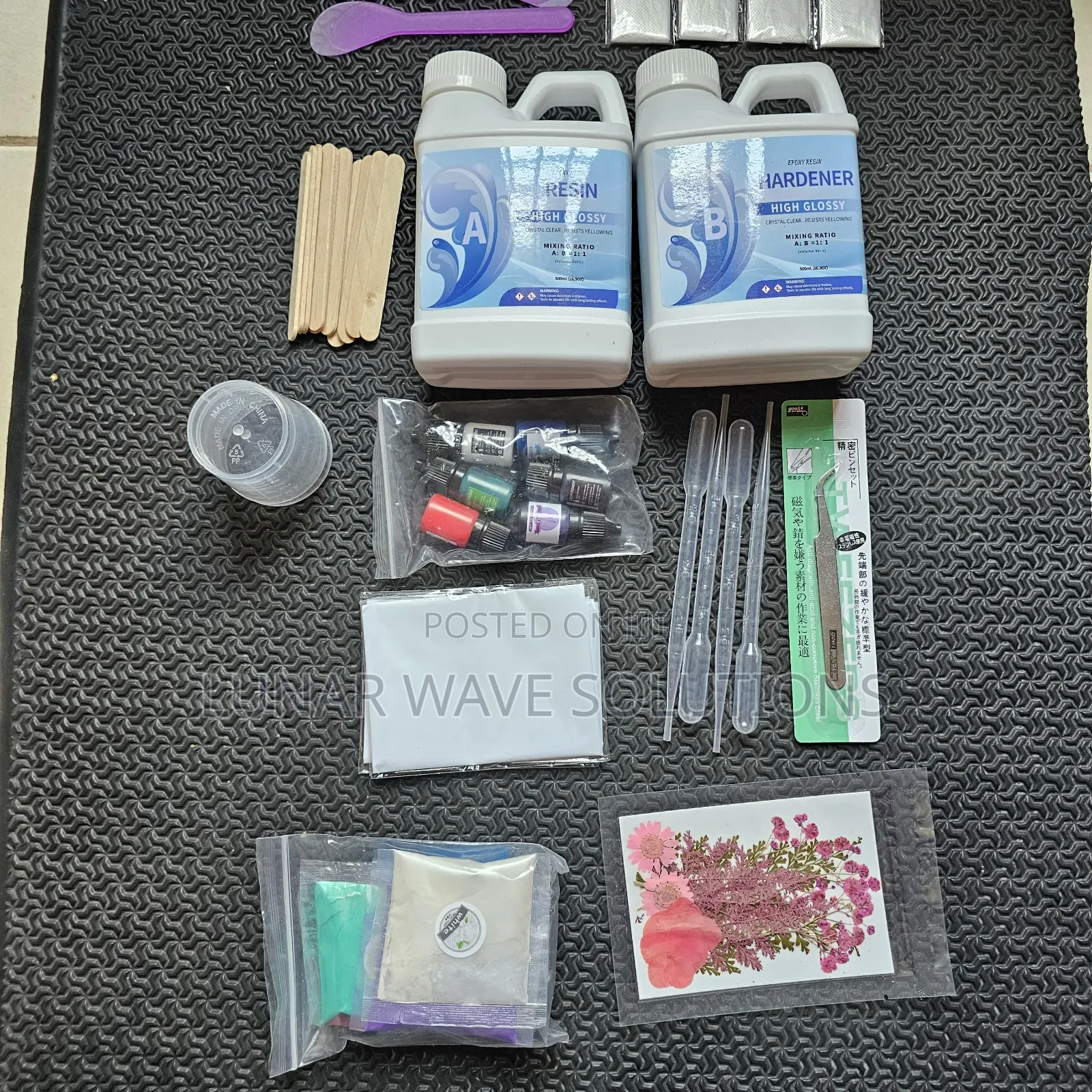 Beginner Friendly Epoxy Resin for Craft Nad Training