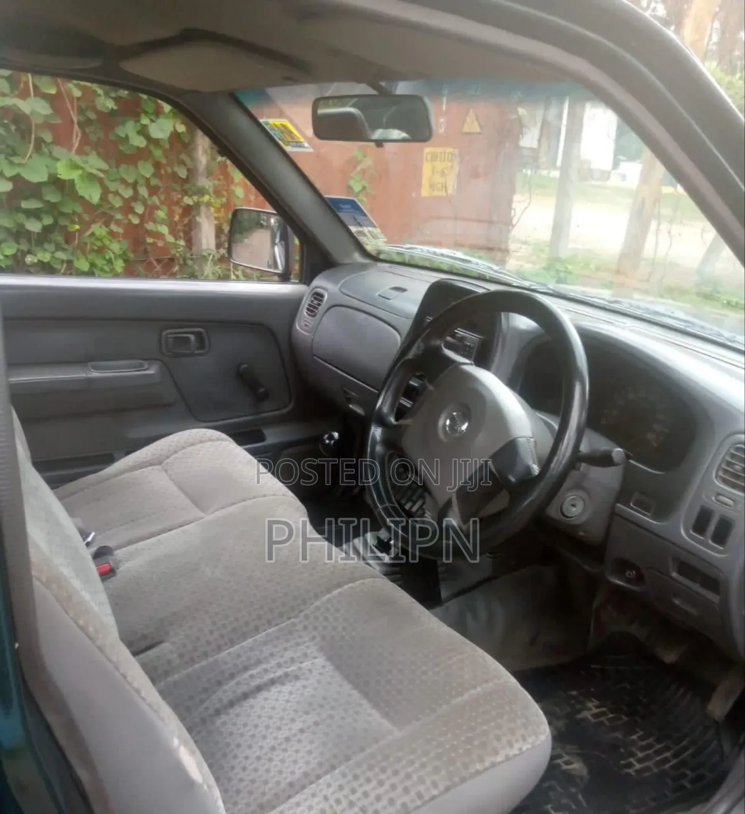 Nissan Hardbody 2009 Green