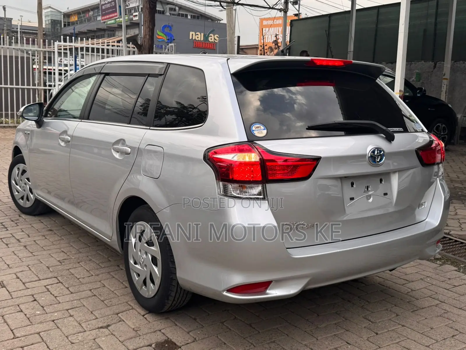 Toyota Corolla Fielder 1.5 Hybrid FWD 2019 Gray