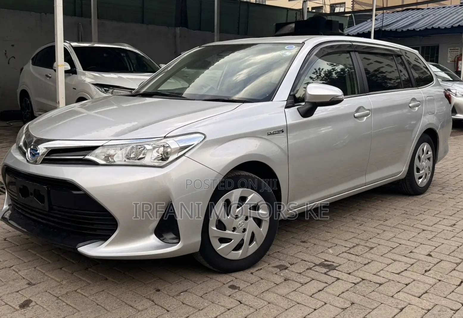 Toyota Corolla Fielder 1.5 Hybrid FWD 2019 Gray