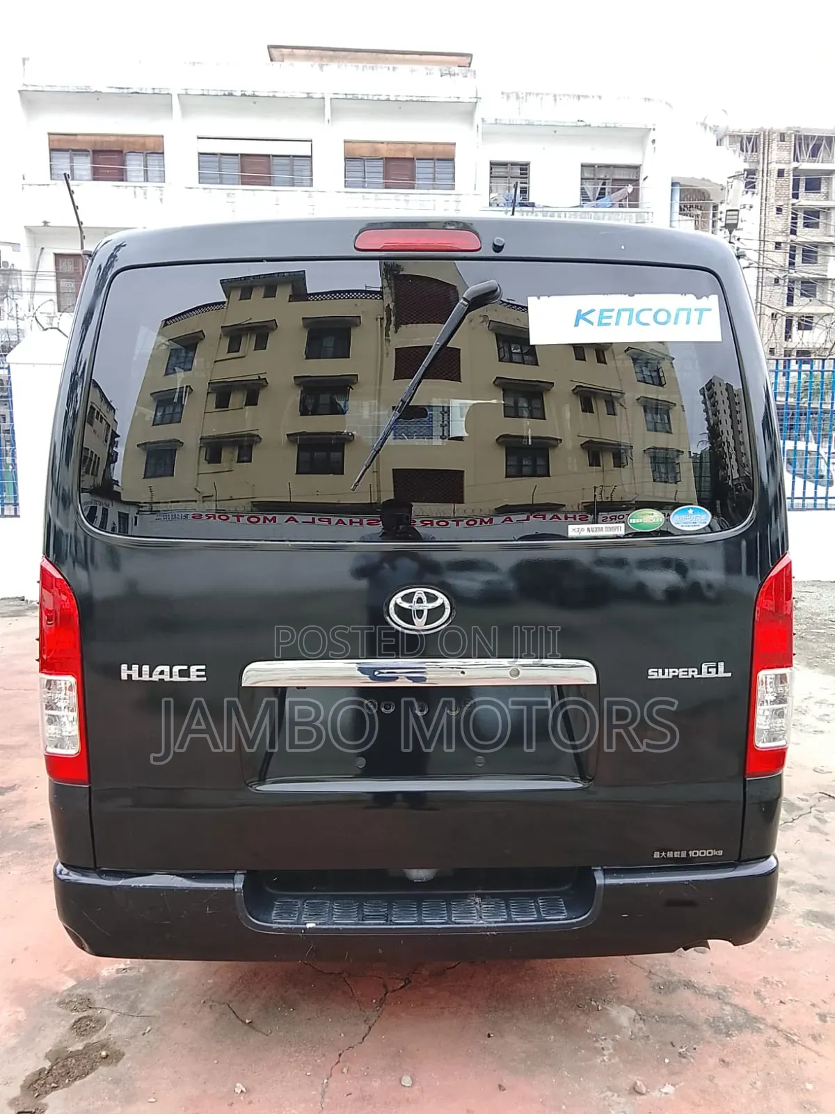 Toyota HiAce 2021