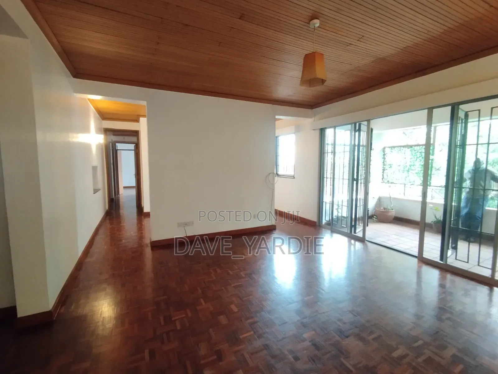 4bdrm Block of Flats in State House Area for sale