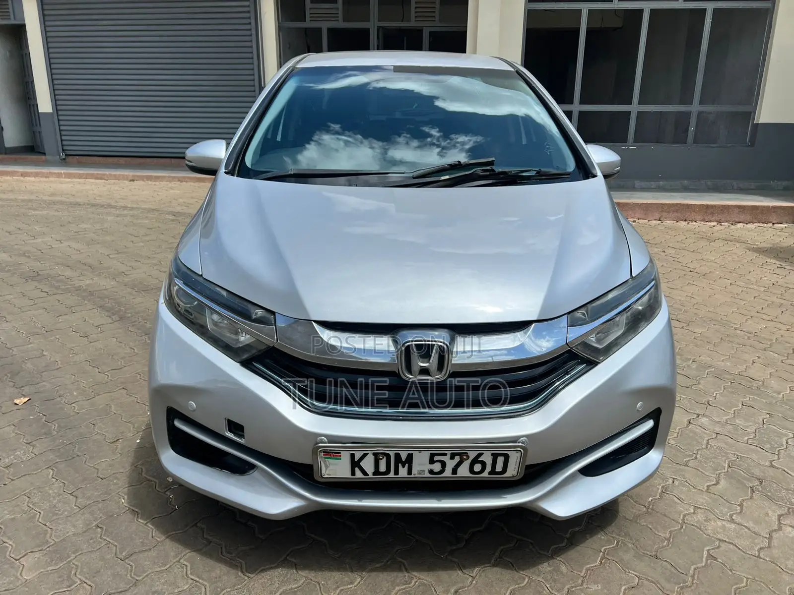 Honda Fit Shuttle 2016 Silver