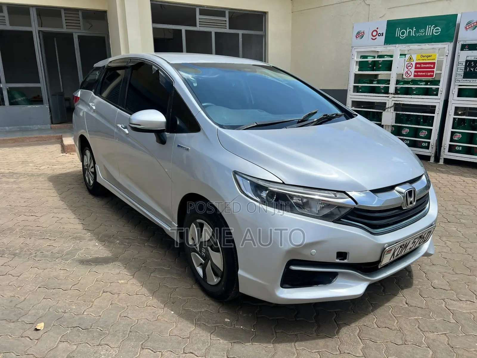 Honda Fit Shuttle 2016 Silver