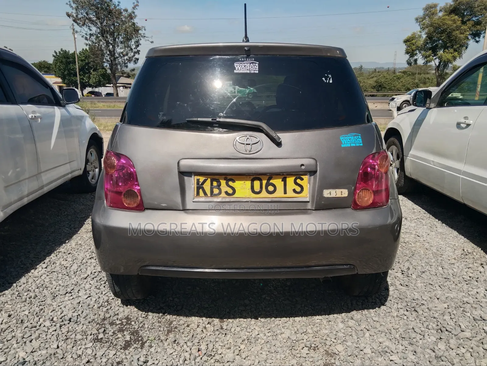 Toyota IST 2005 Brown