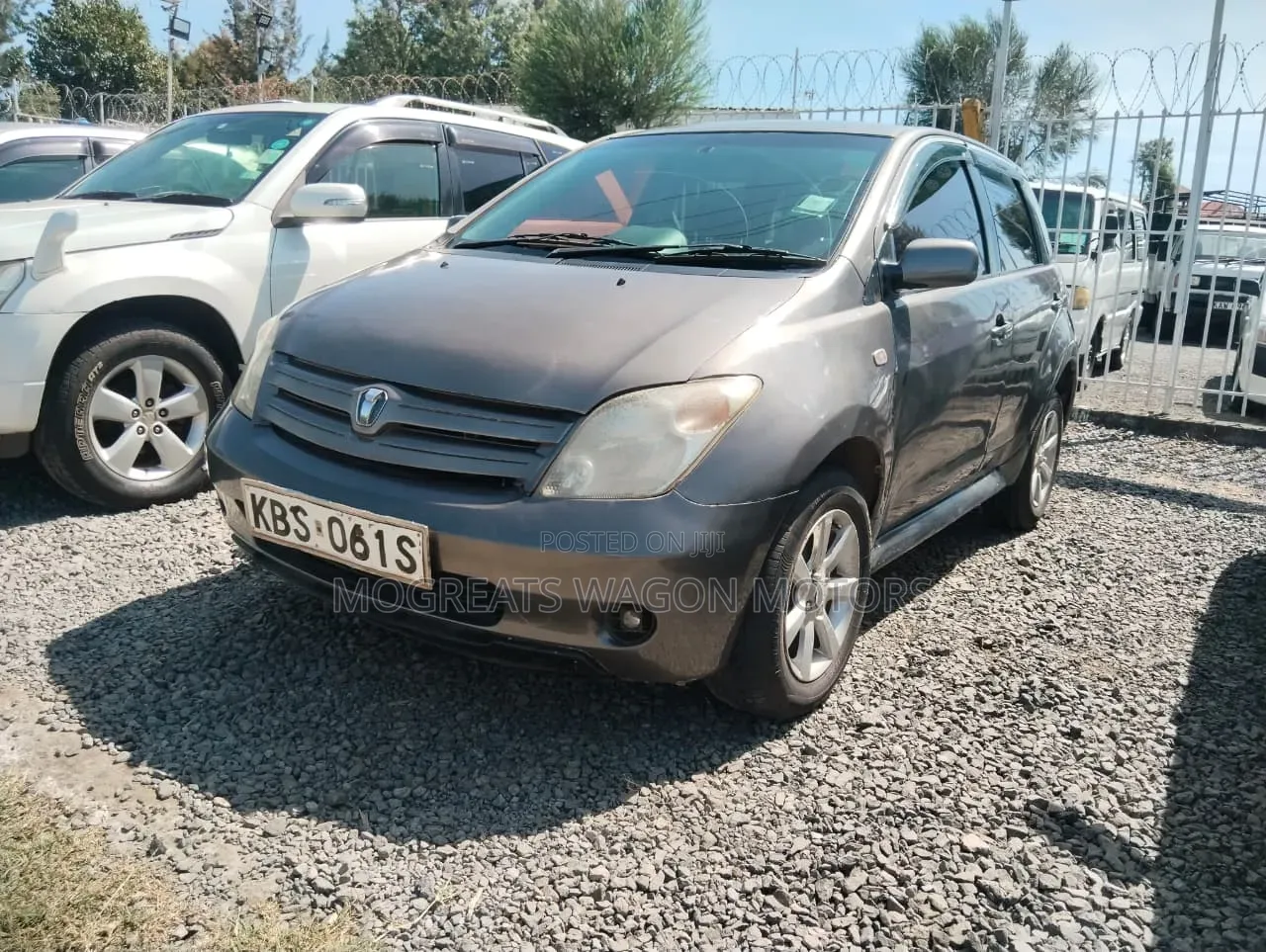 Toyota IST 2005 Brown