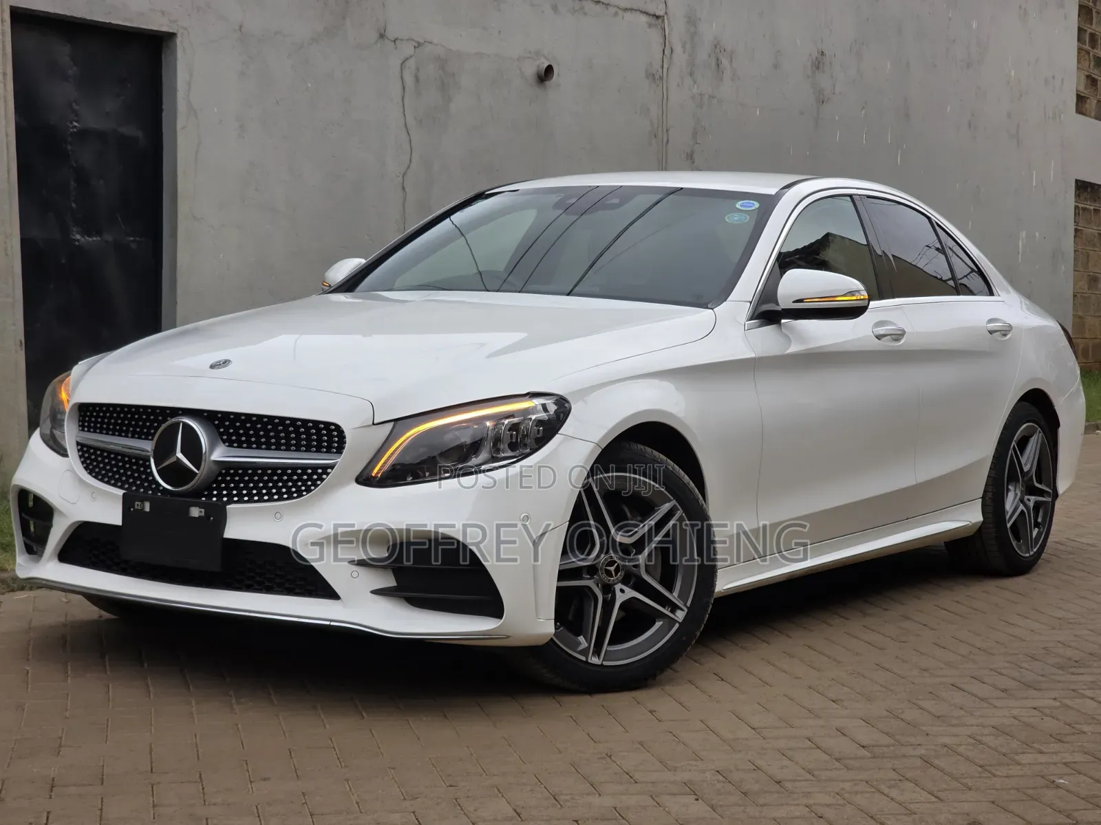Mercedes-Benz C200 2019 White
