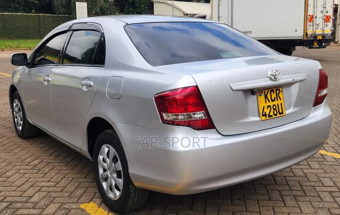 Toyota Axio 2011 Silver