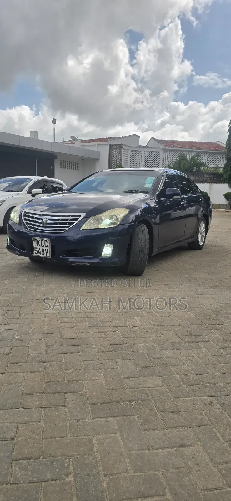 Toyota Crown 2011 Blue