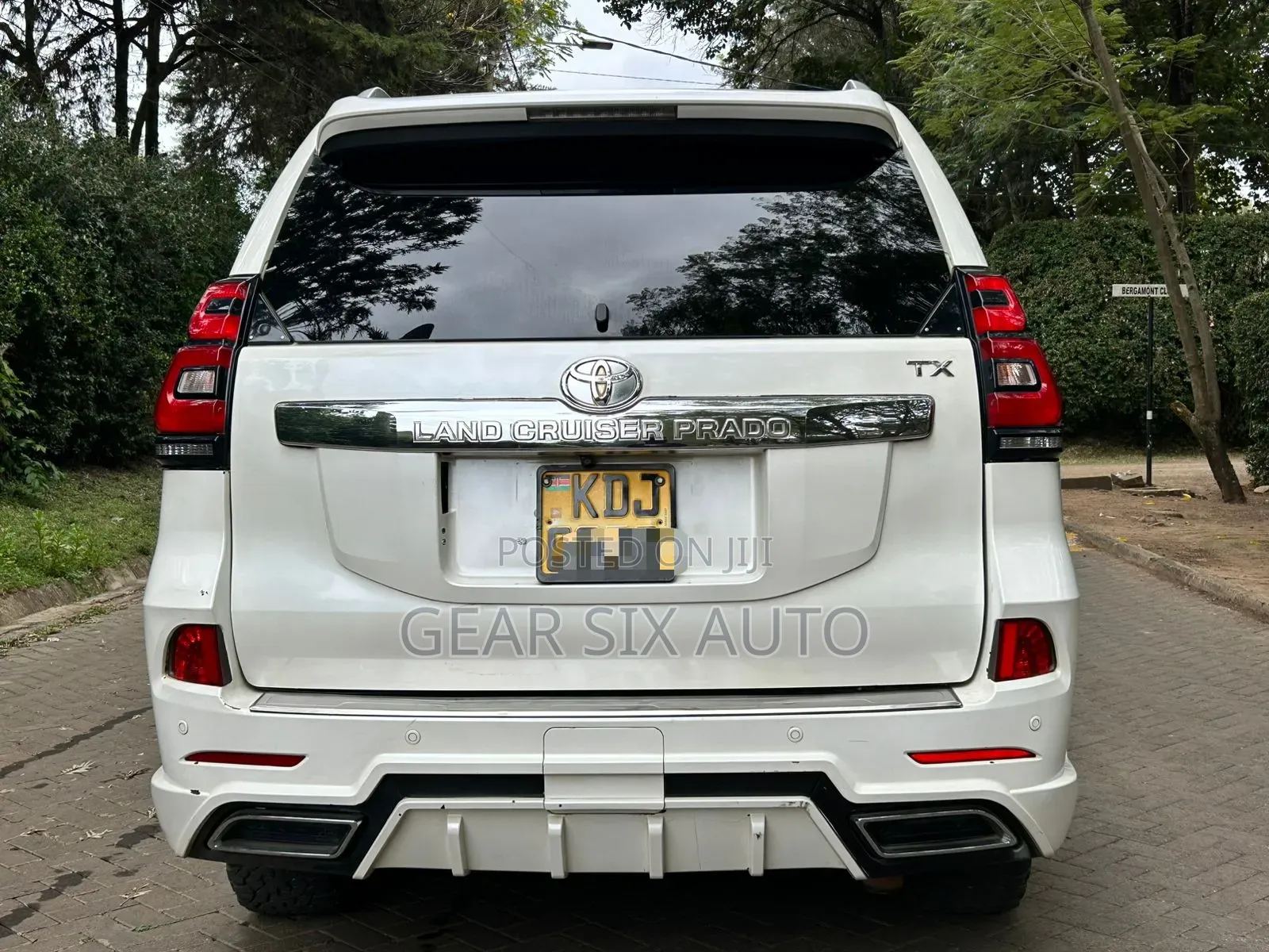 Toyota Land Cruiser Prado 2016 White