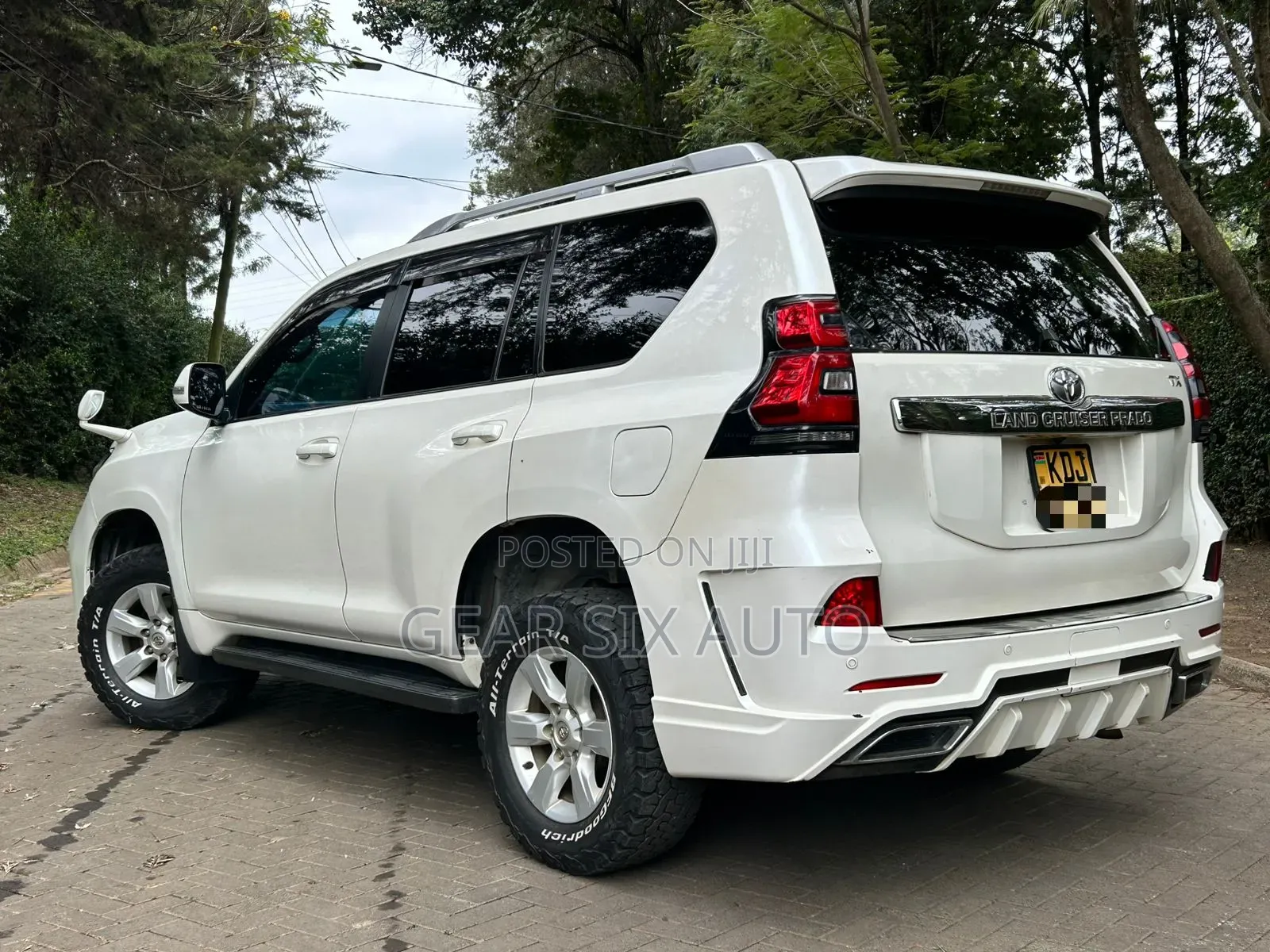 Toyota Land Cruiser Prado 2016 White