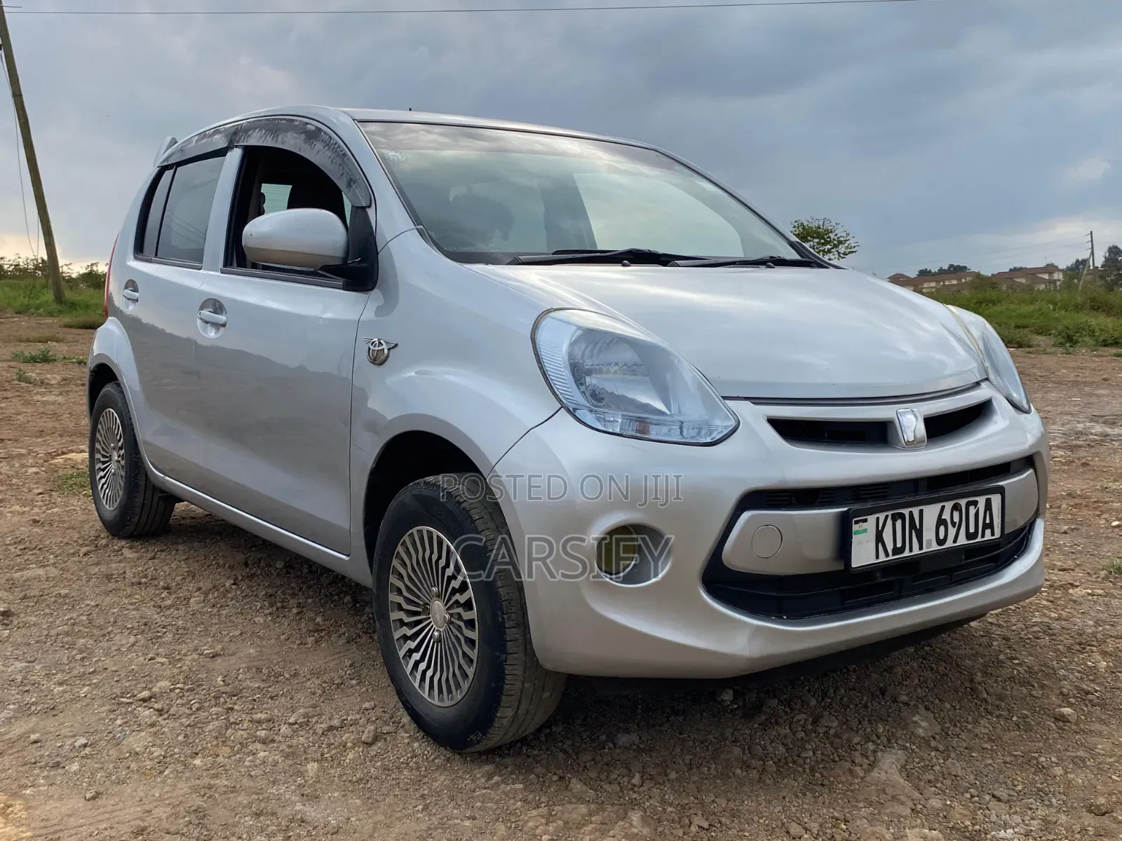 Toyota Passo 2016 Silver