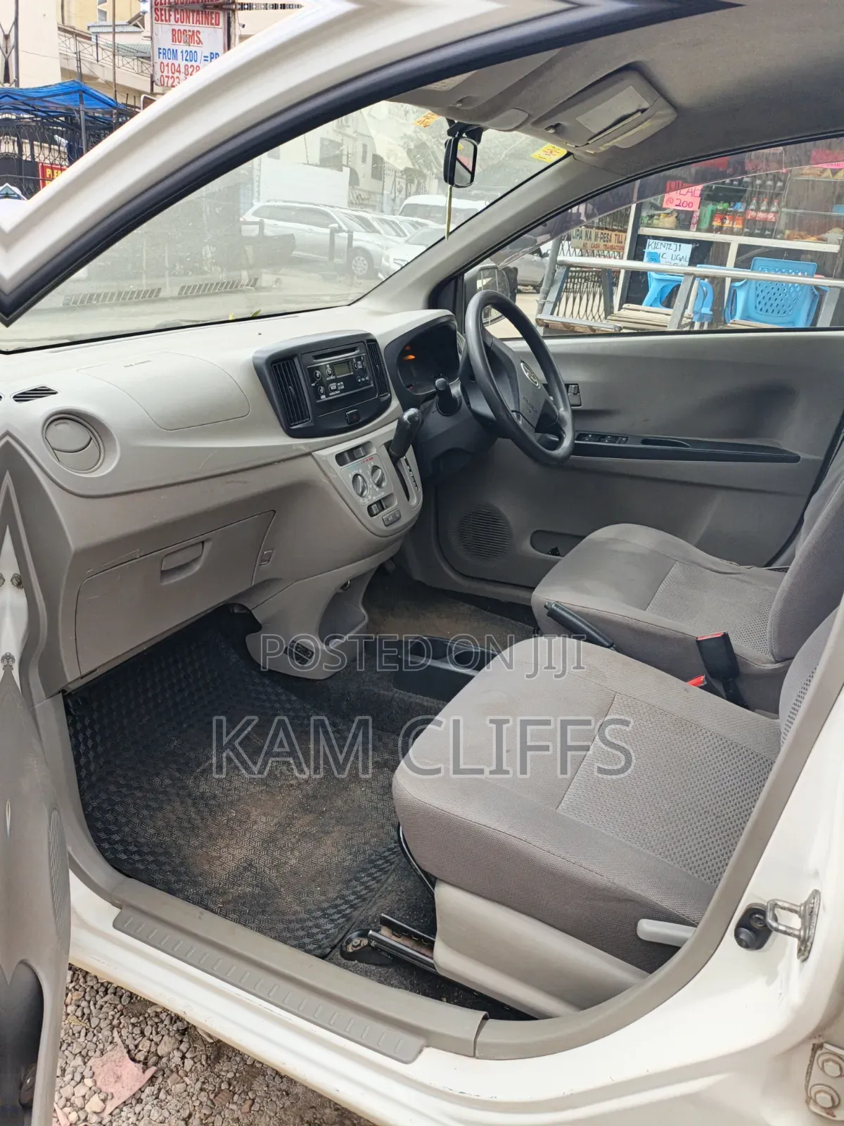 Daihatsu Mira 2015 White