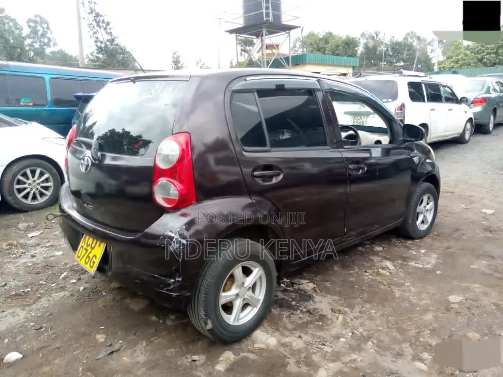 Toyota Passo 1.0 FWD 2012 Brown