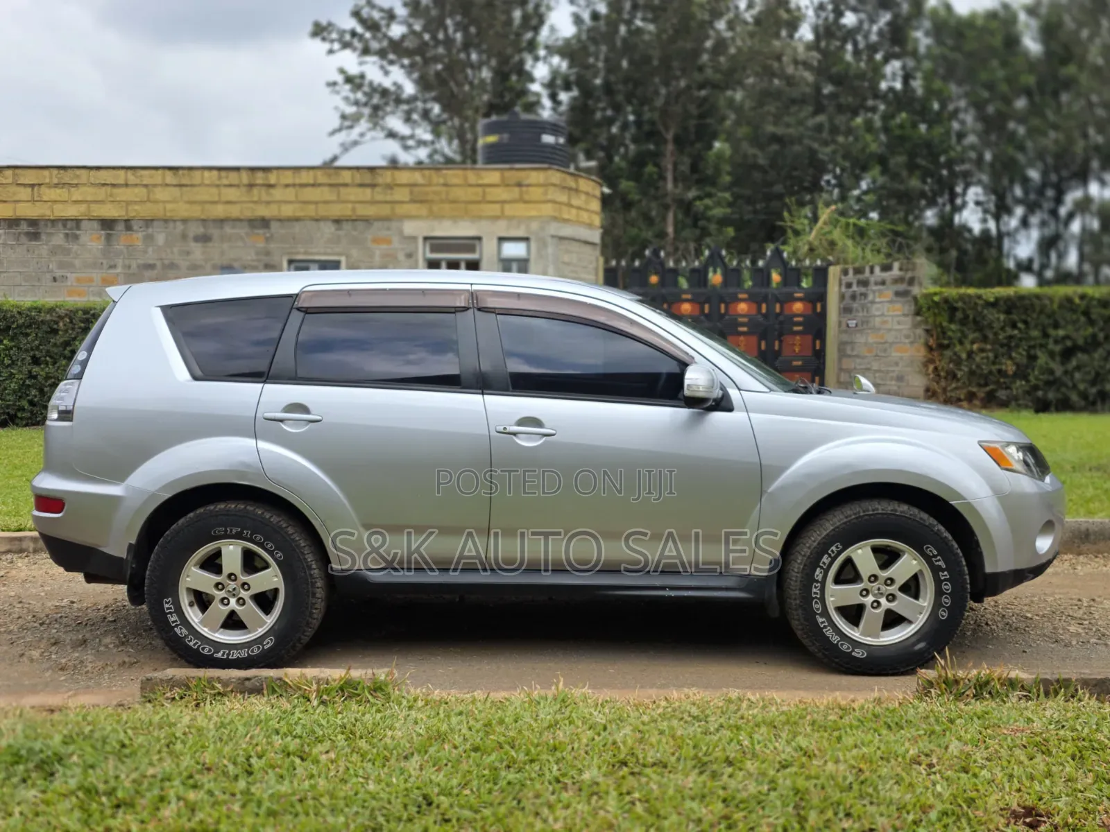 Mitsubishi Outlander 2010 Silver