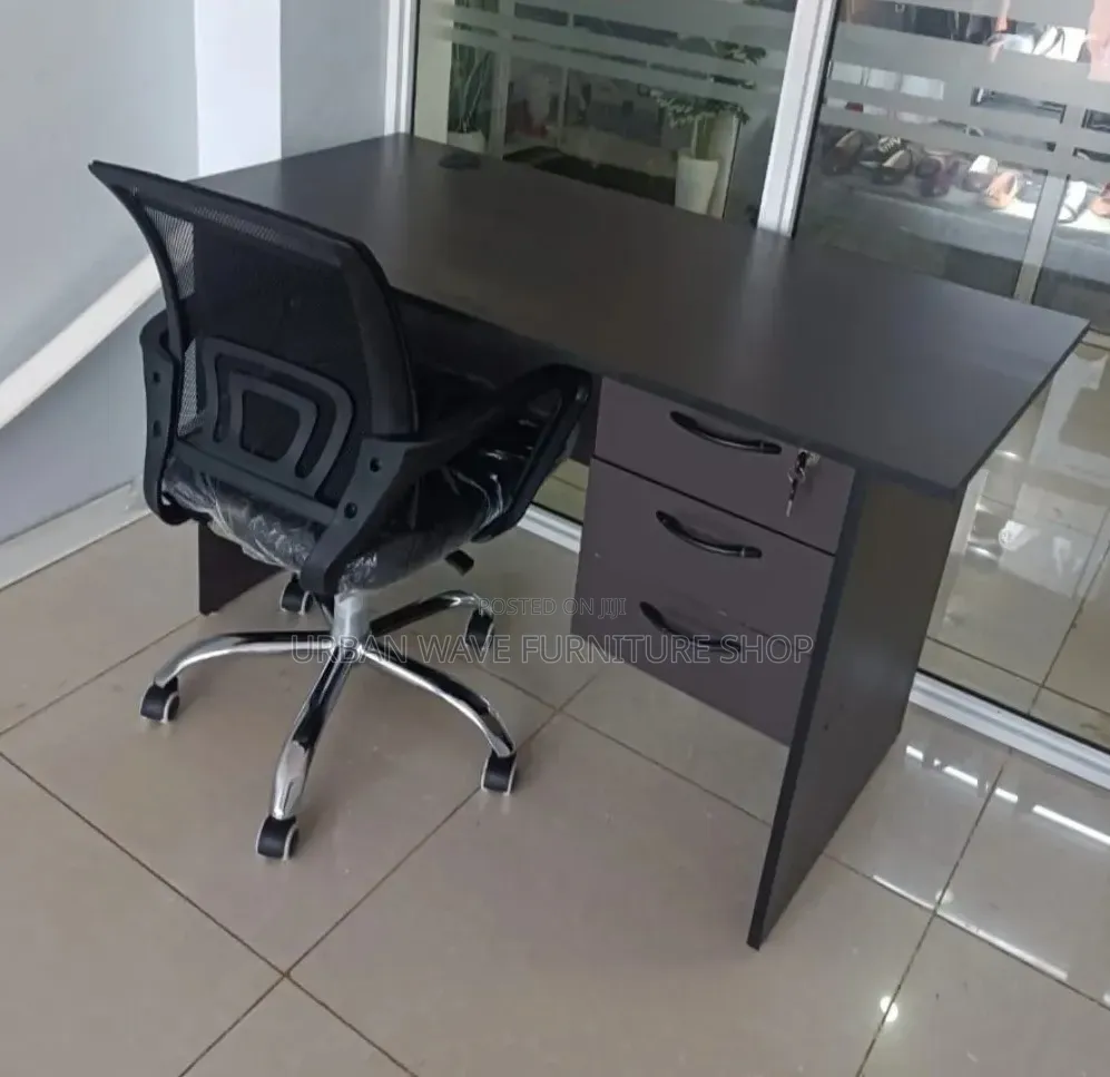 Clean Classic Office Desk and Chair