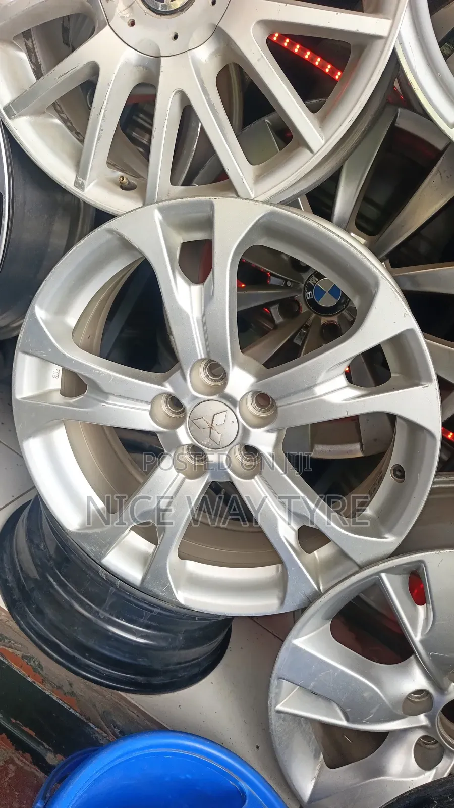 Mitsubishi Outlander Size 18