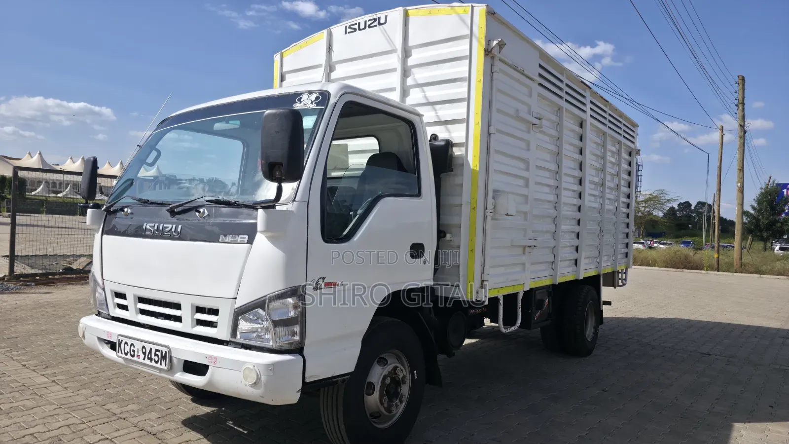 Isuzu NPR Local