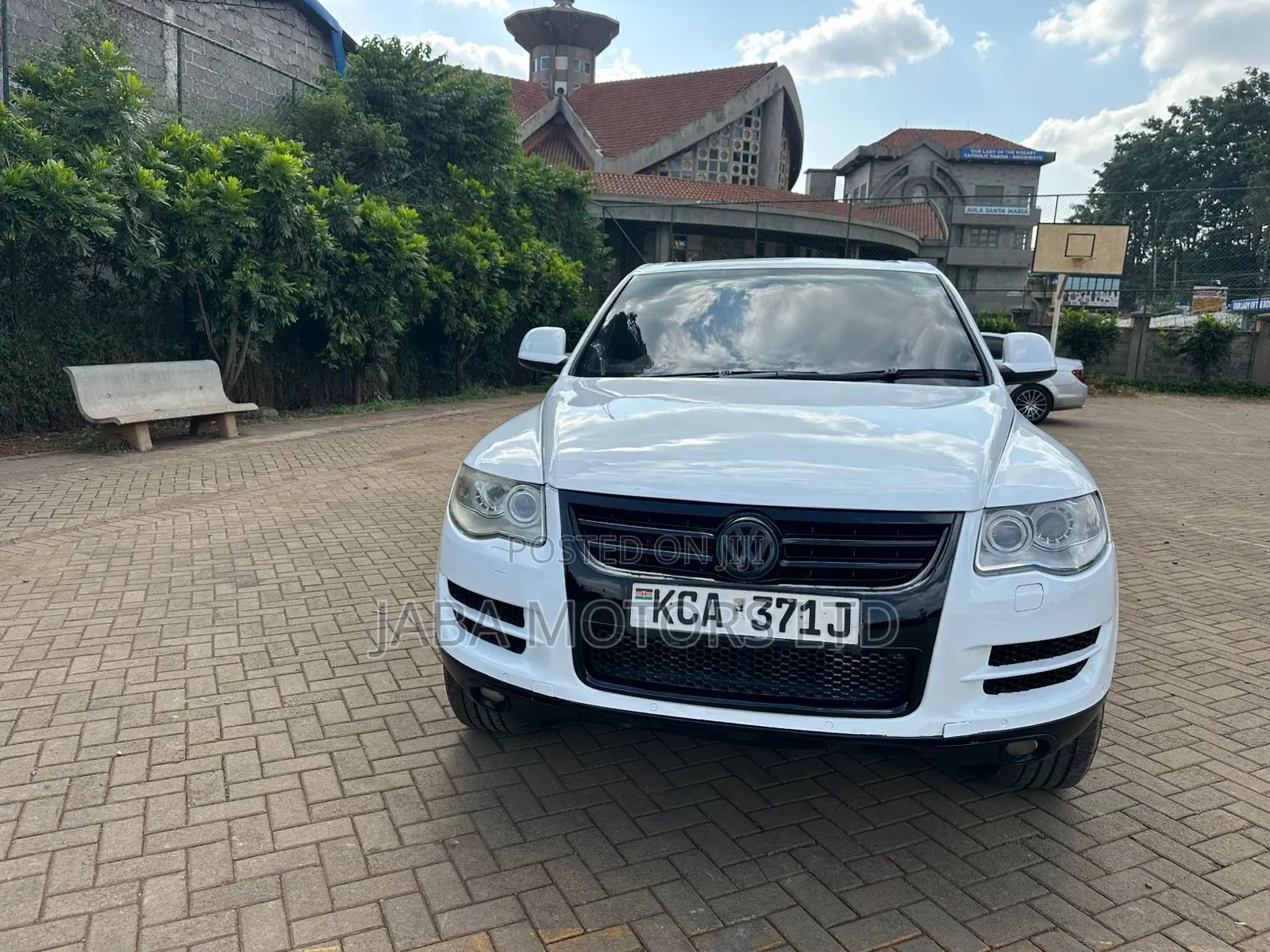 Volkswagen Touareg 2004 White