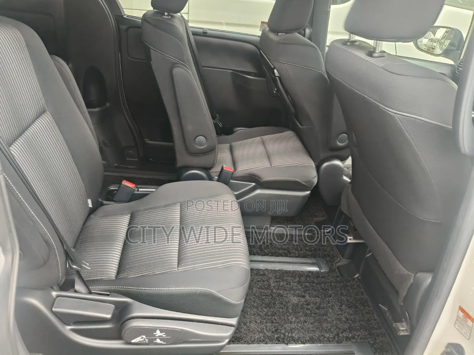 Toyota Voxy 2019 White