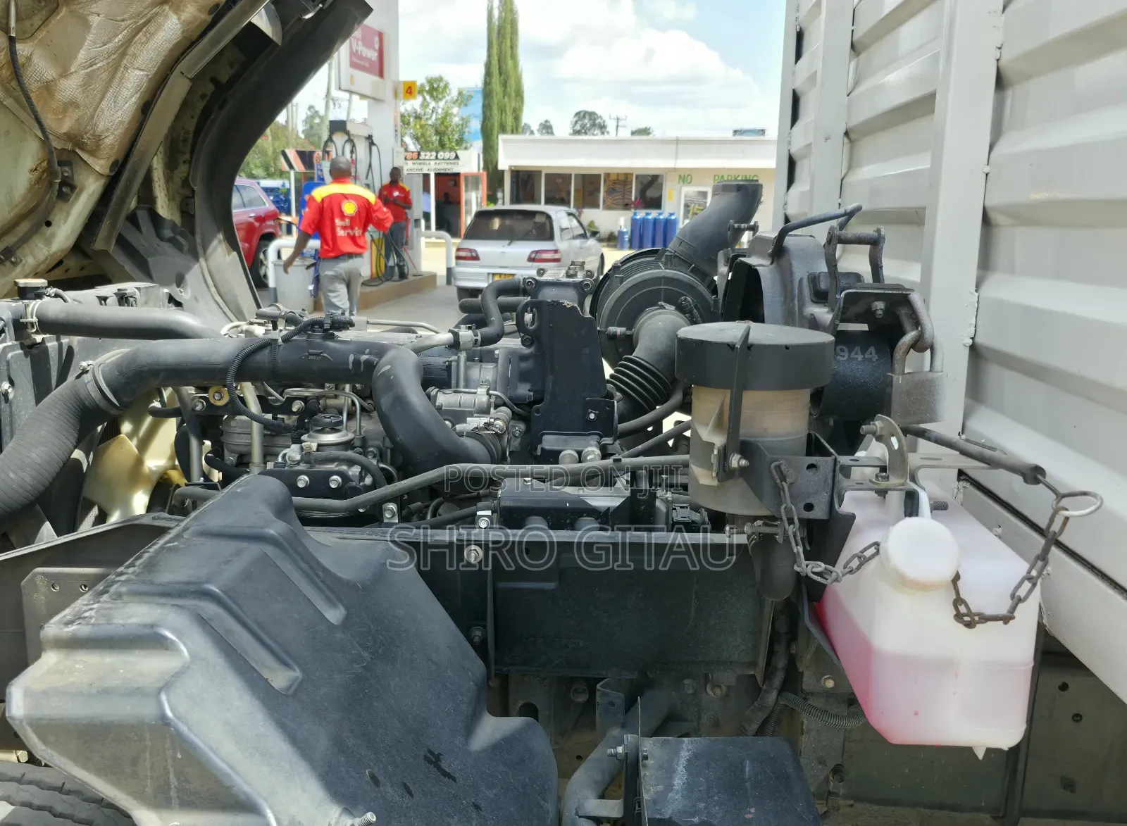 Isuzu FRR Blue Power