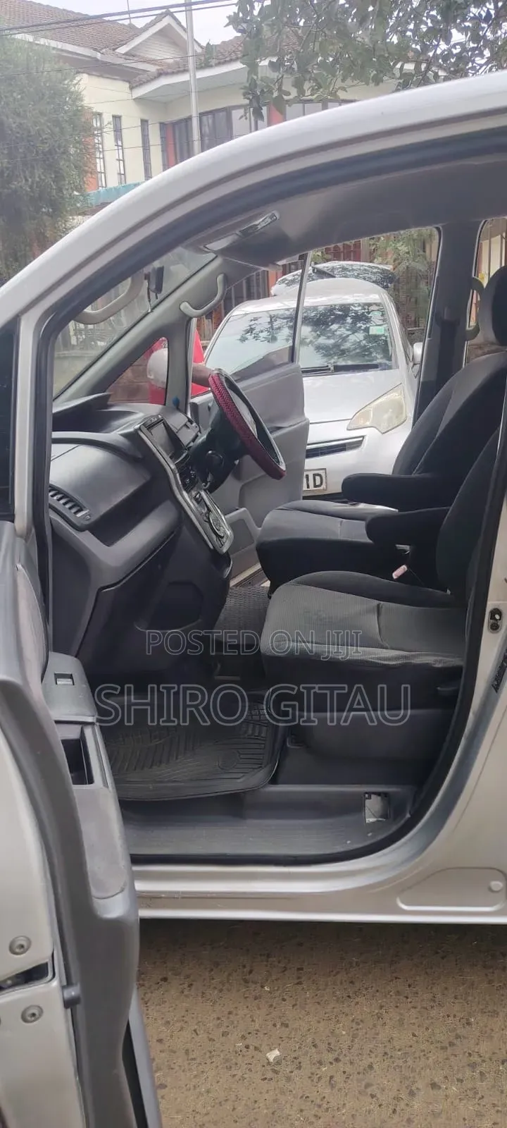 Toyota Noah 2008 Silver